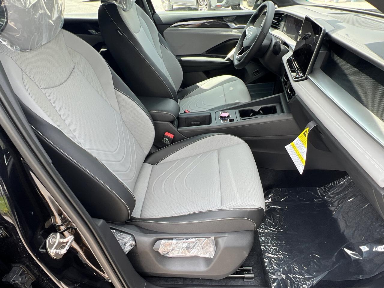 2025 Volkswagen Tiguan 2.0T SE R-Line Black Hagerstown MD