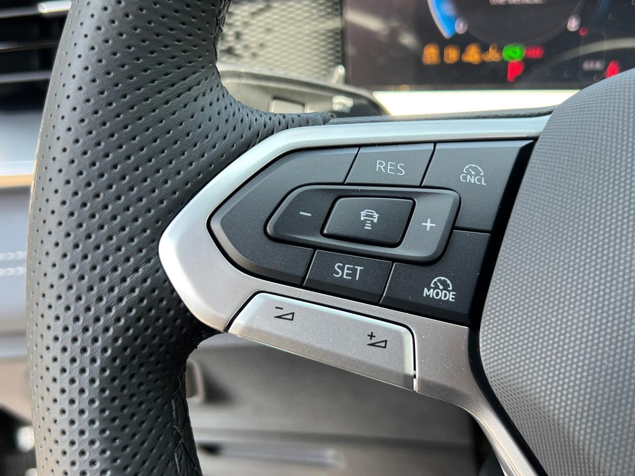 2025 Volkswagen Tiguan 2.0T SE R-Line Black Hagerstown MD