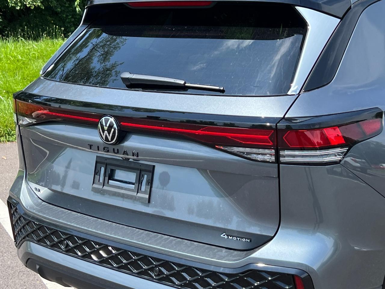 2025 Volkswagen Tiguan 2.0T SE R-Line Black Hagerstown MD