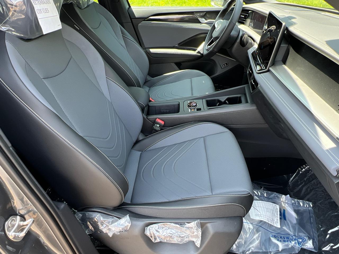 2025 Volkswagen Tiguan 2.0T SE R-Line Black Hagerstown MD