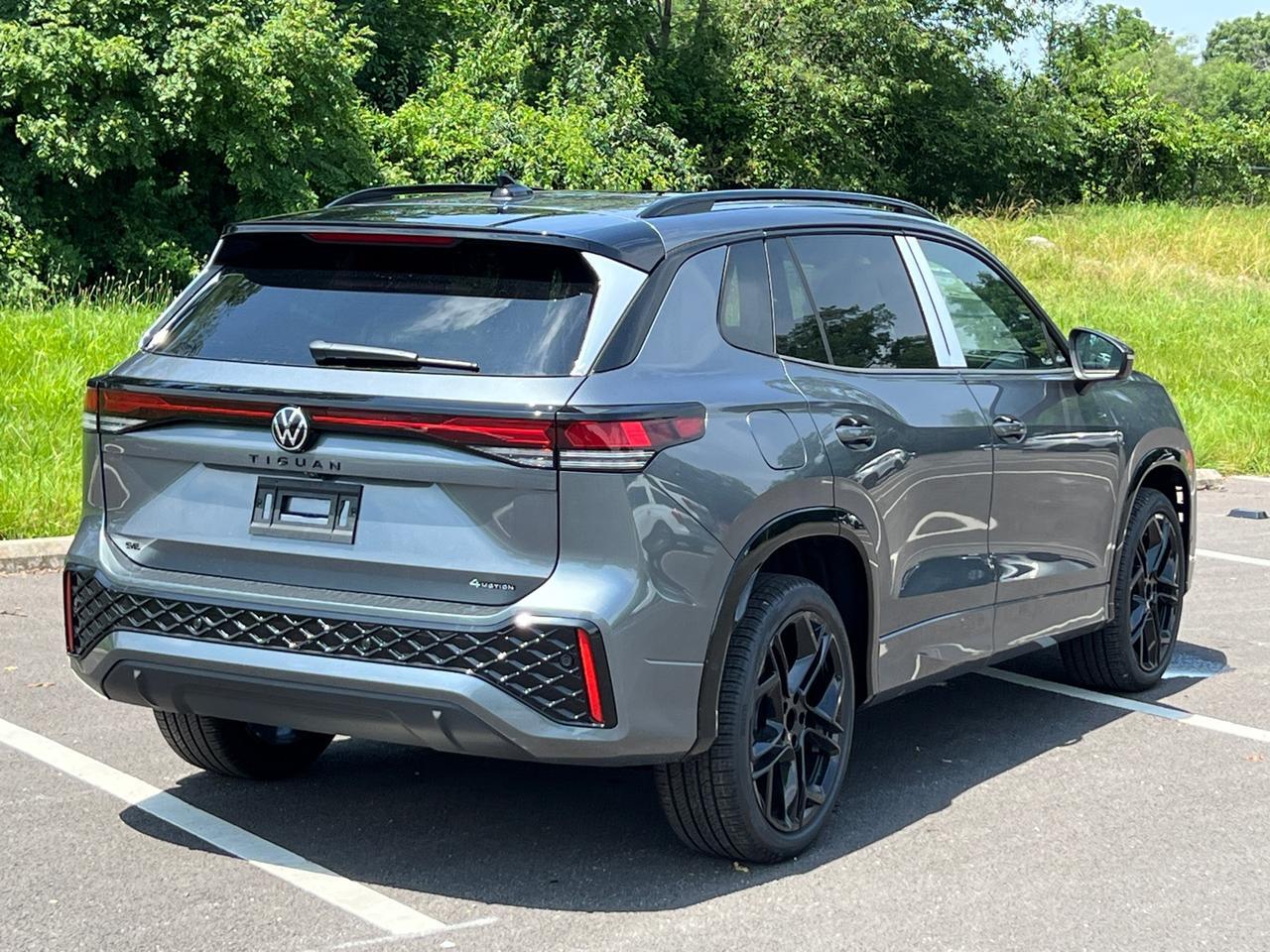 2025 Volkswagen Tiguan 2.0T SE R-Line Black Hagerstown MD
