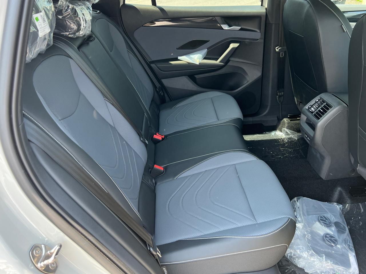 2025 Volkswagen Tiguan 2.0T SE R-Line Black Hagerstown MD