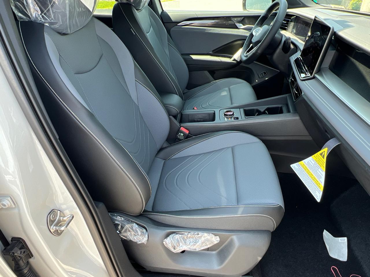 2025 Volkswagen Tiguan 2.0T SE R-Line Black Hagerstown MD