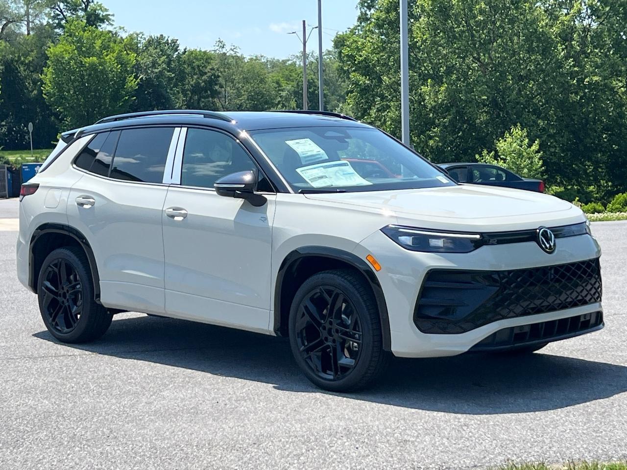 2025 Volkswagen Tiguan 2.0T SE R-Line Black Hagerstown MD