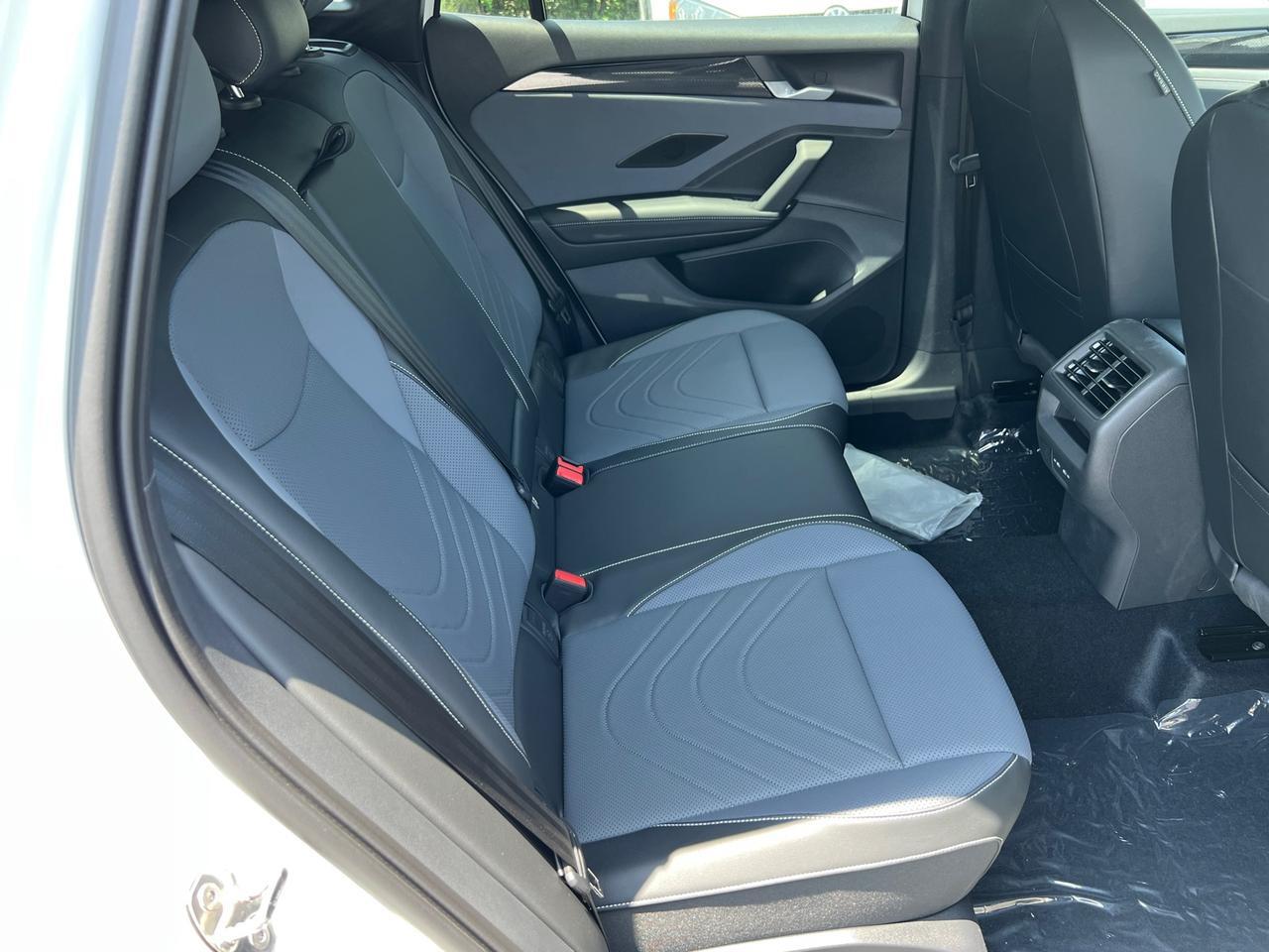 2025 Volkswagen Tiguan 2.0T SE R-Line Black Hagerstown MD