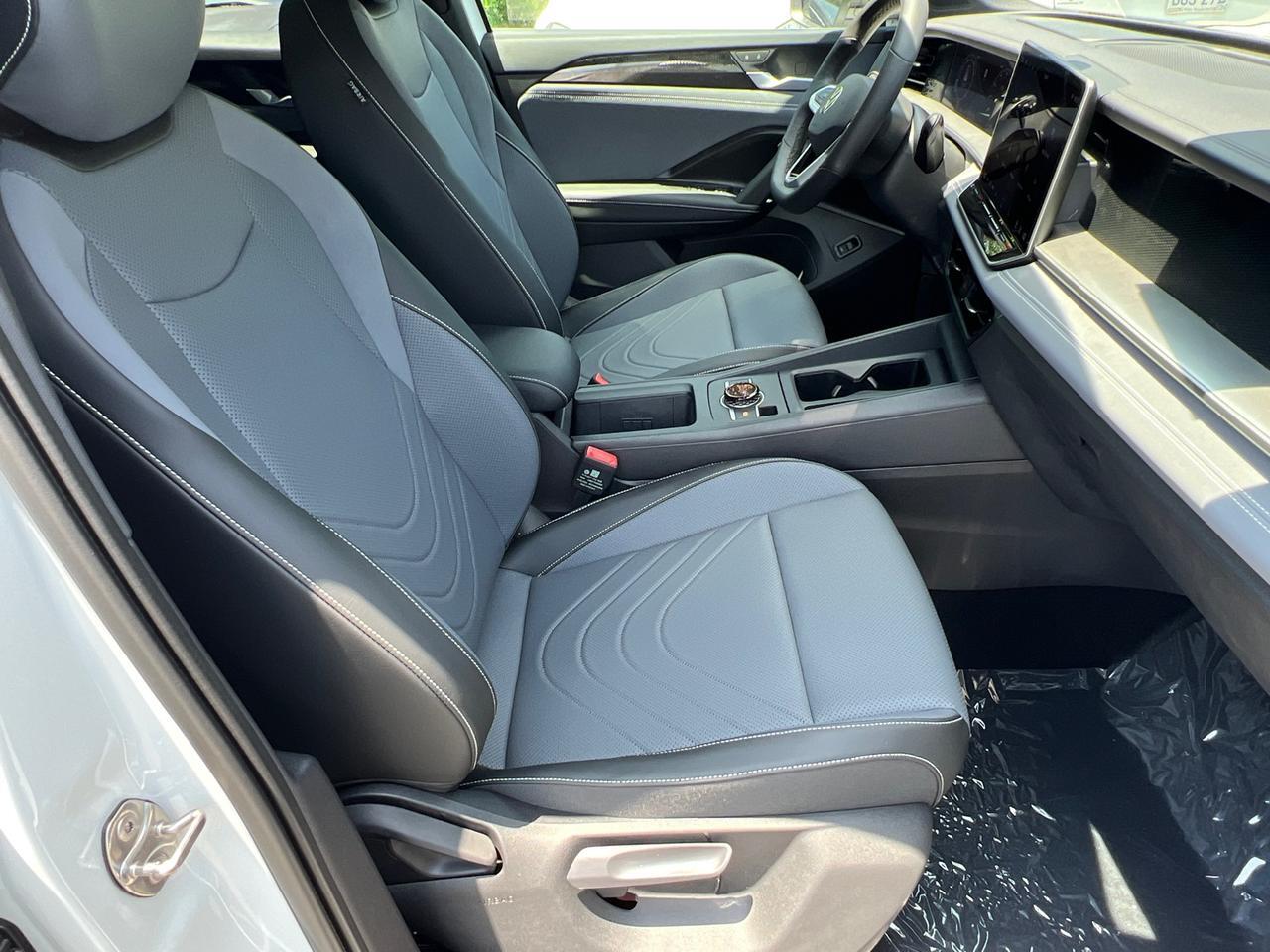 2025 Volkswagen Tiguan 2.0T SE R-Line Black Hagerstown MD