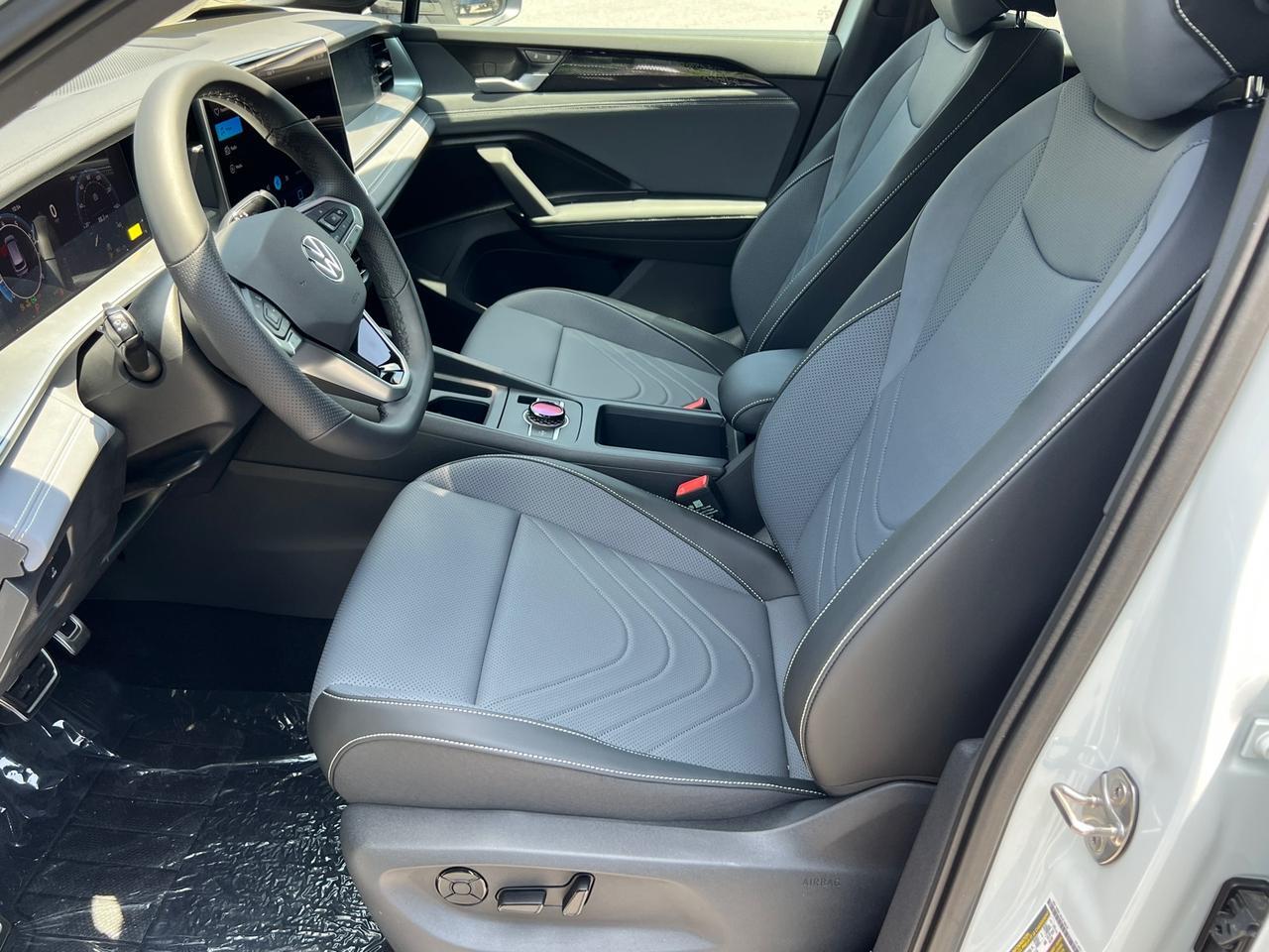 2025 Volkswagen Tiguan 2.0T SE R-Line Black Hagerstown MD