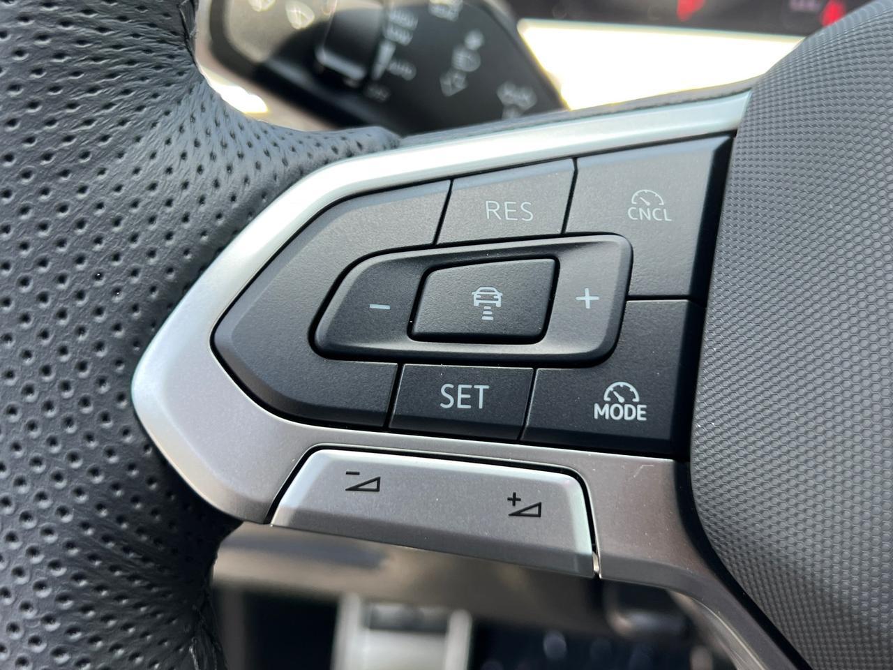 2025 Volkswagen Tiguan 2.0T SE R-Line Black Hagerstown MD