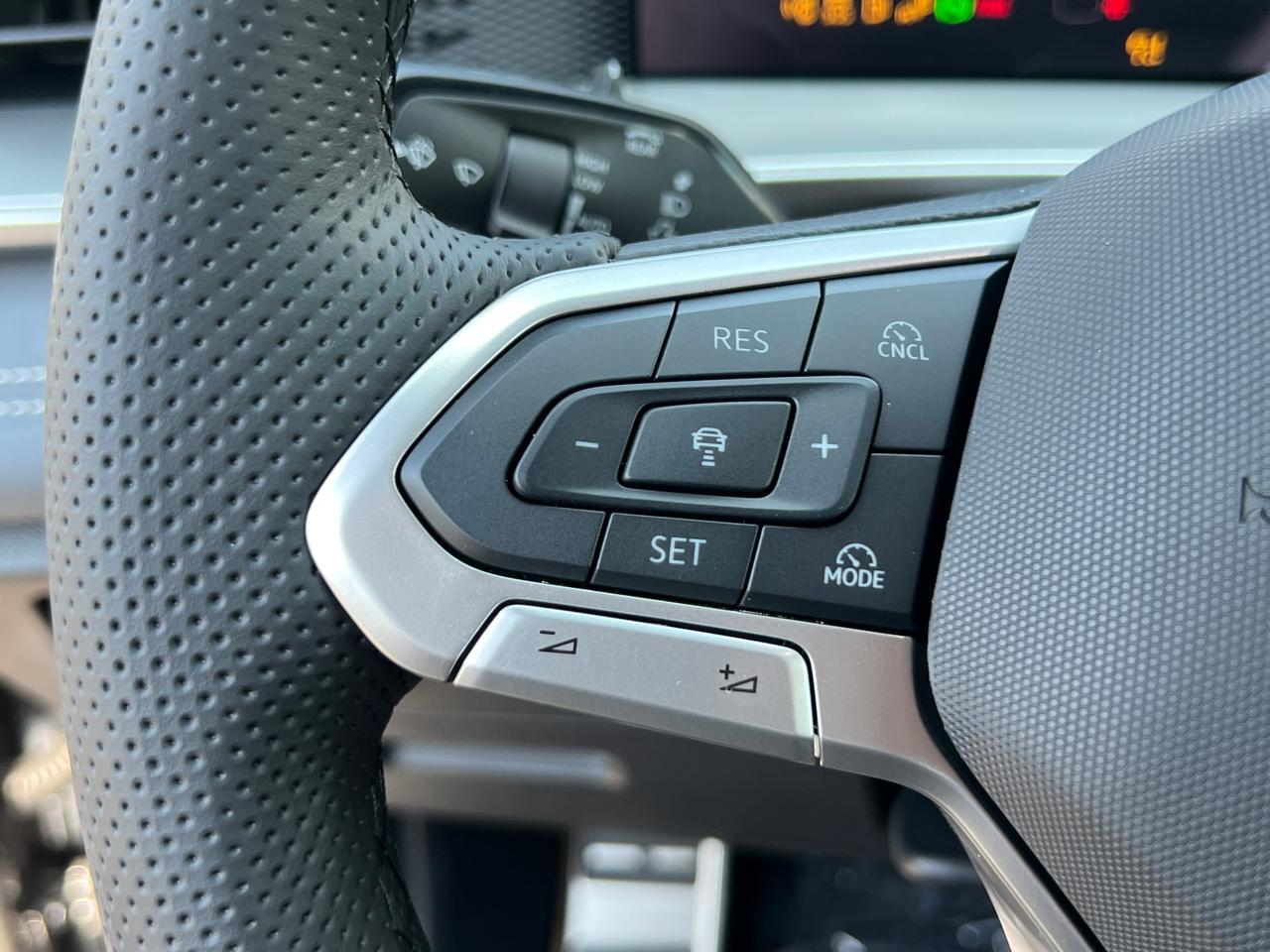 2025 Volkswagen Tiguan 2.0T SE R-Line Black Hagerstown MD