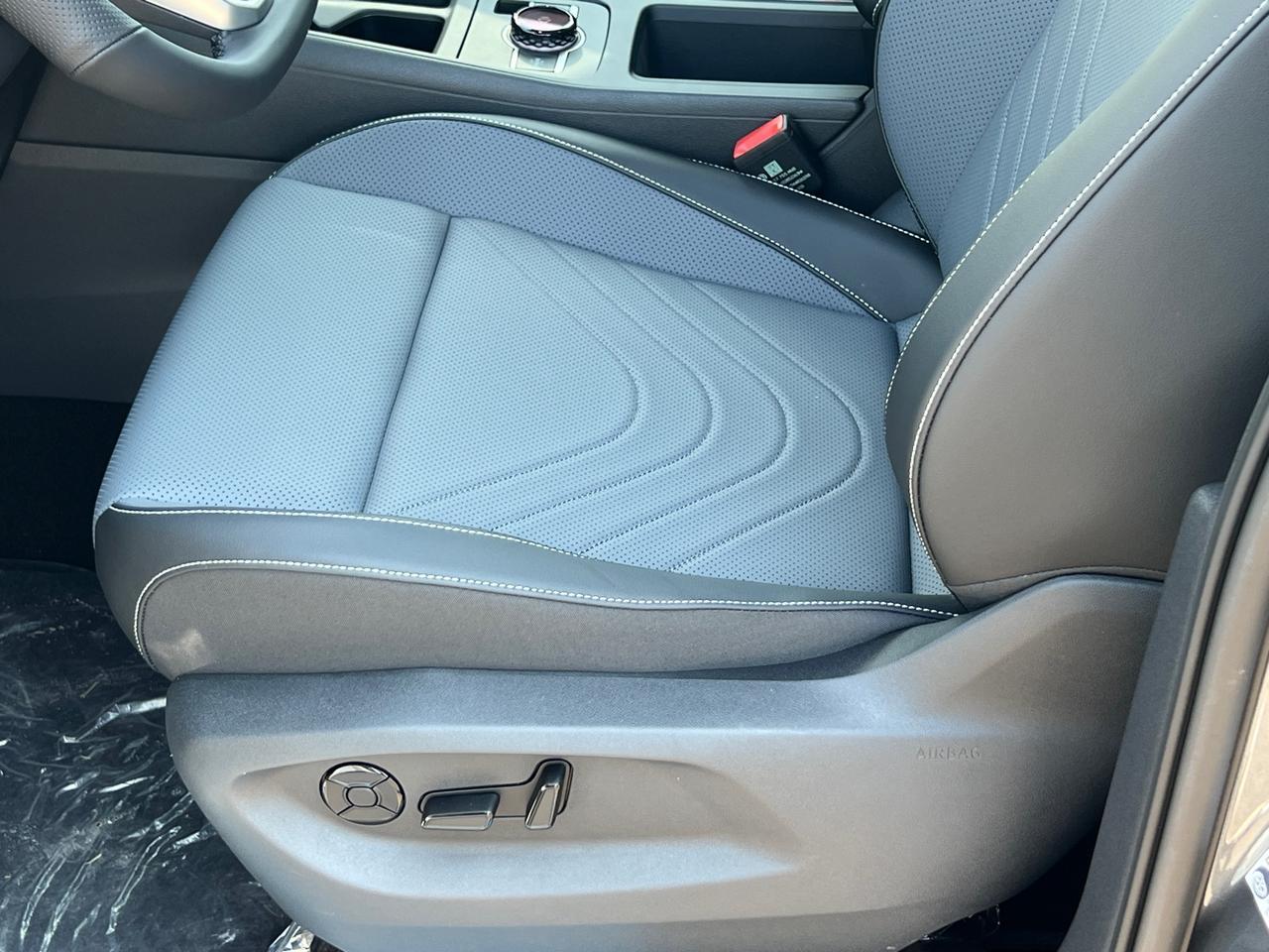 2025 Volkswagen Tiguan 2.0T SE R-Line Black Hagerstown MD