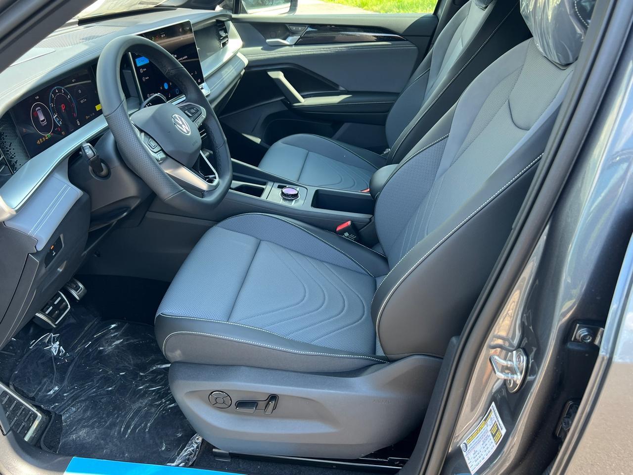 2025 Volkswagen Tiguan 2.0T SE R-Line Black Hagerstown MD