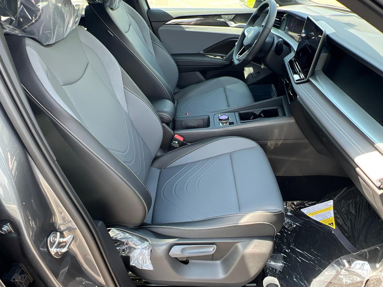 2025 Volkswagen Tiguan 2.0T SE R-Line Black Hagerstown MD