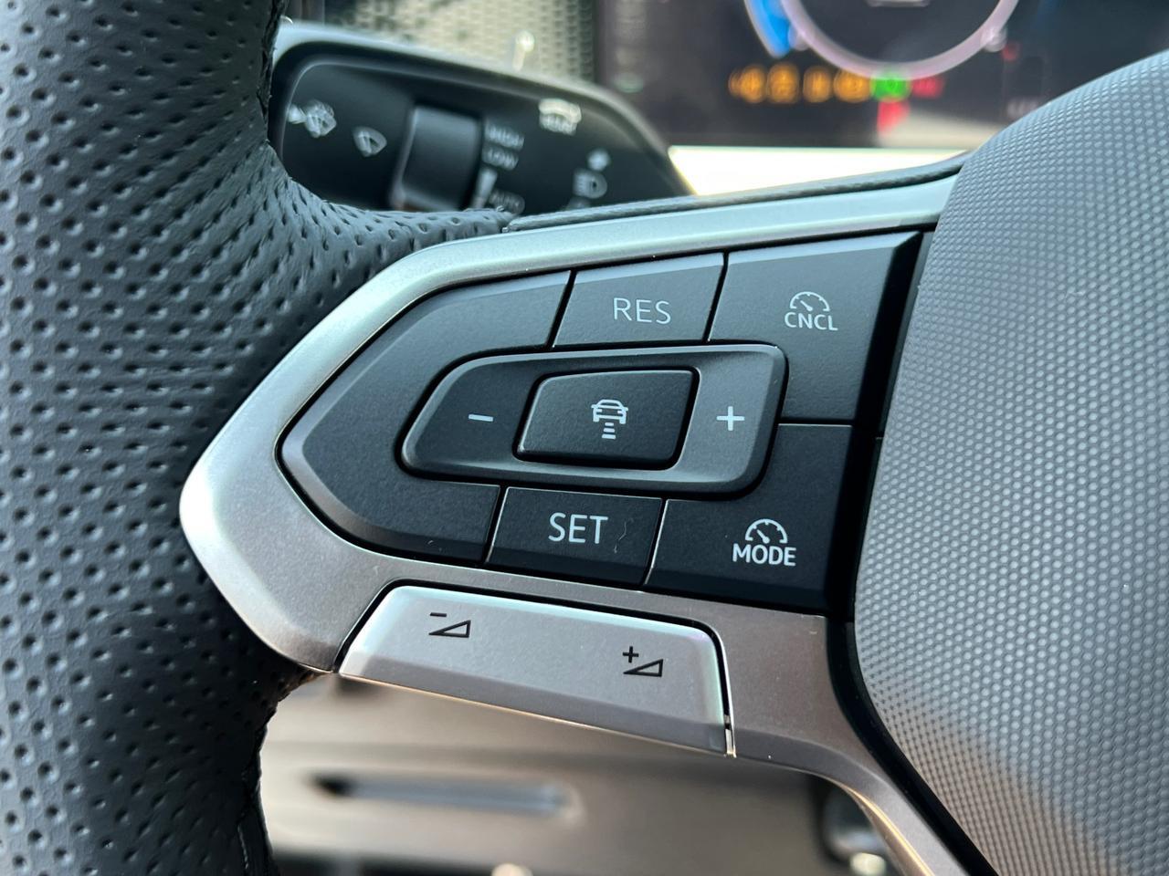 2025 Volkswagen Tiguan 2.0T SE R-Line Black Hagerstown MD