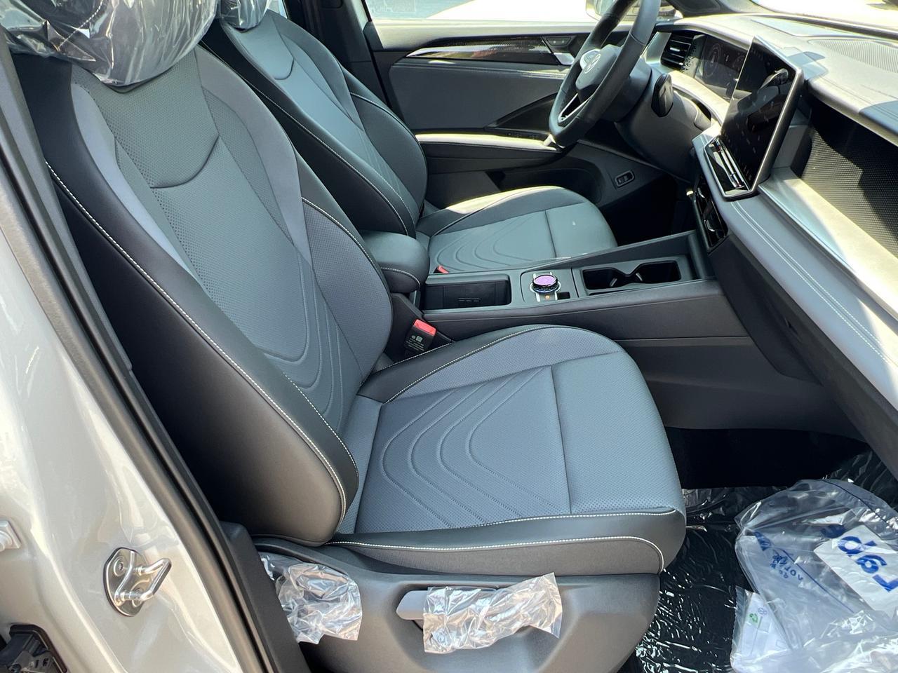 2025 Volkswagen Tiguan 2.0T SE R-Line Black Hagerstown MD