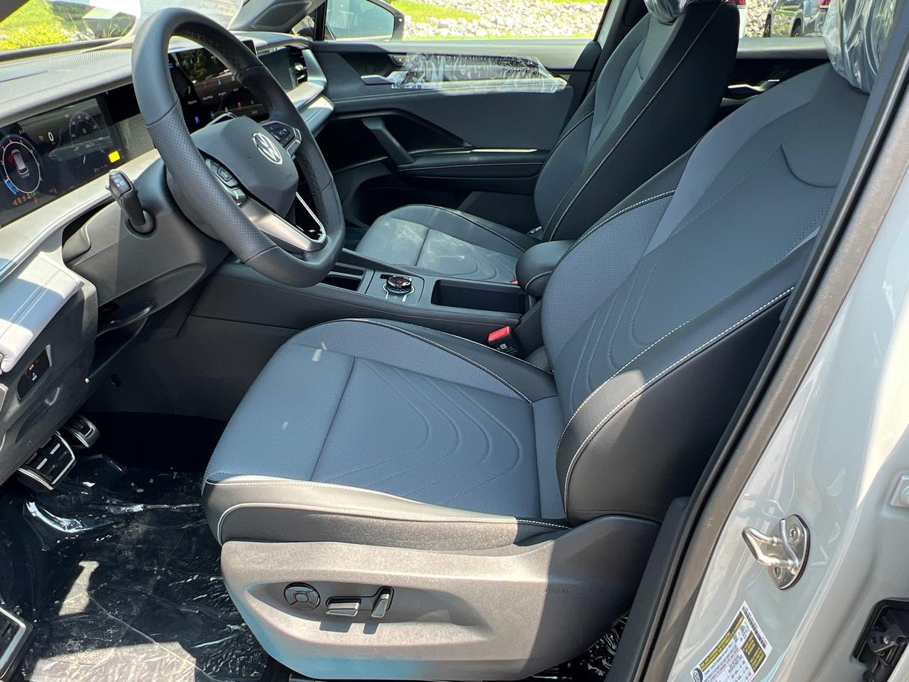 2025 Volkswagen Tiguan 2.0T SE R-Line Black Hagerstown MD
