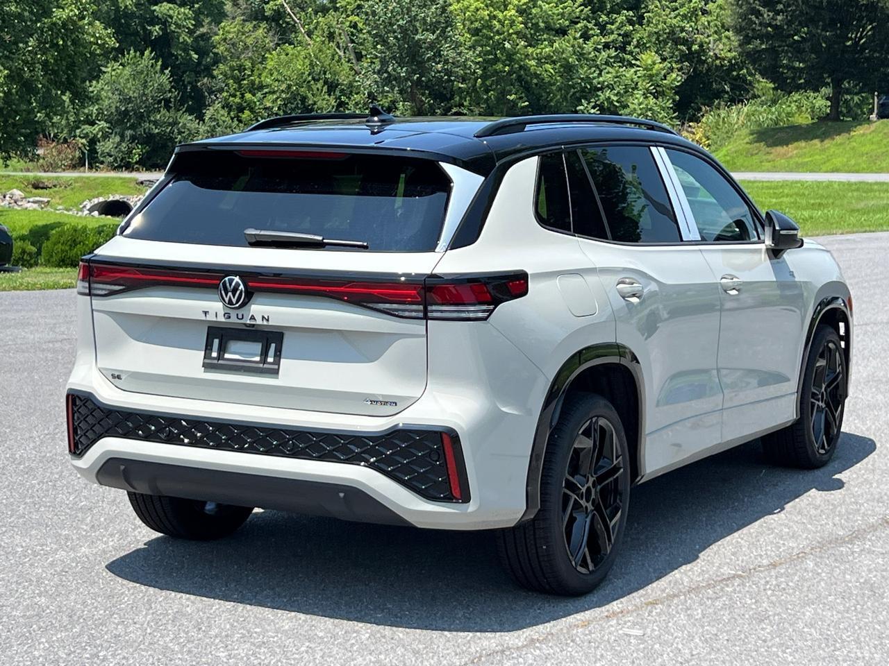 2025 Volkswagen Tiguan 2.0T SE R-Line Black Hagerstown MD