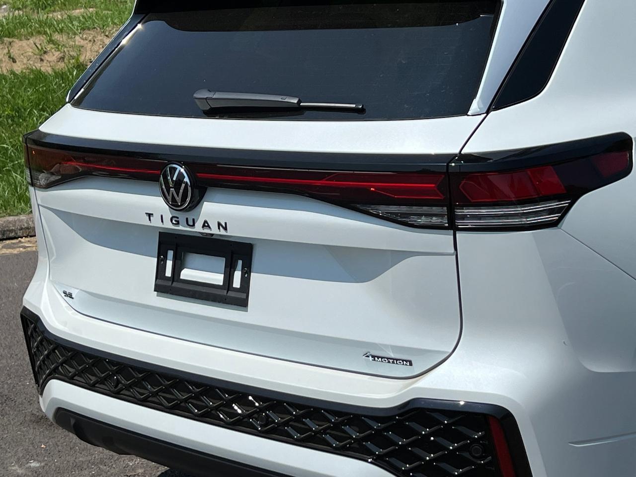 2025 Volkswagen Tiguan 2.0T SE R-Line Black Hagerstown MD