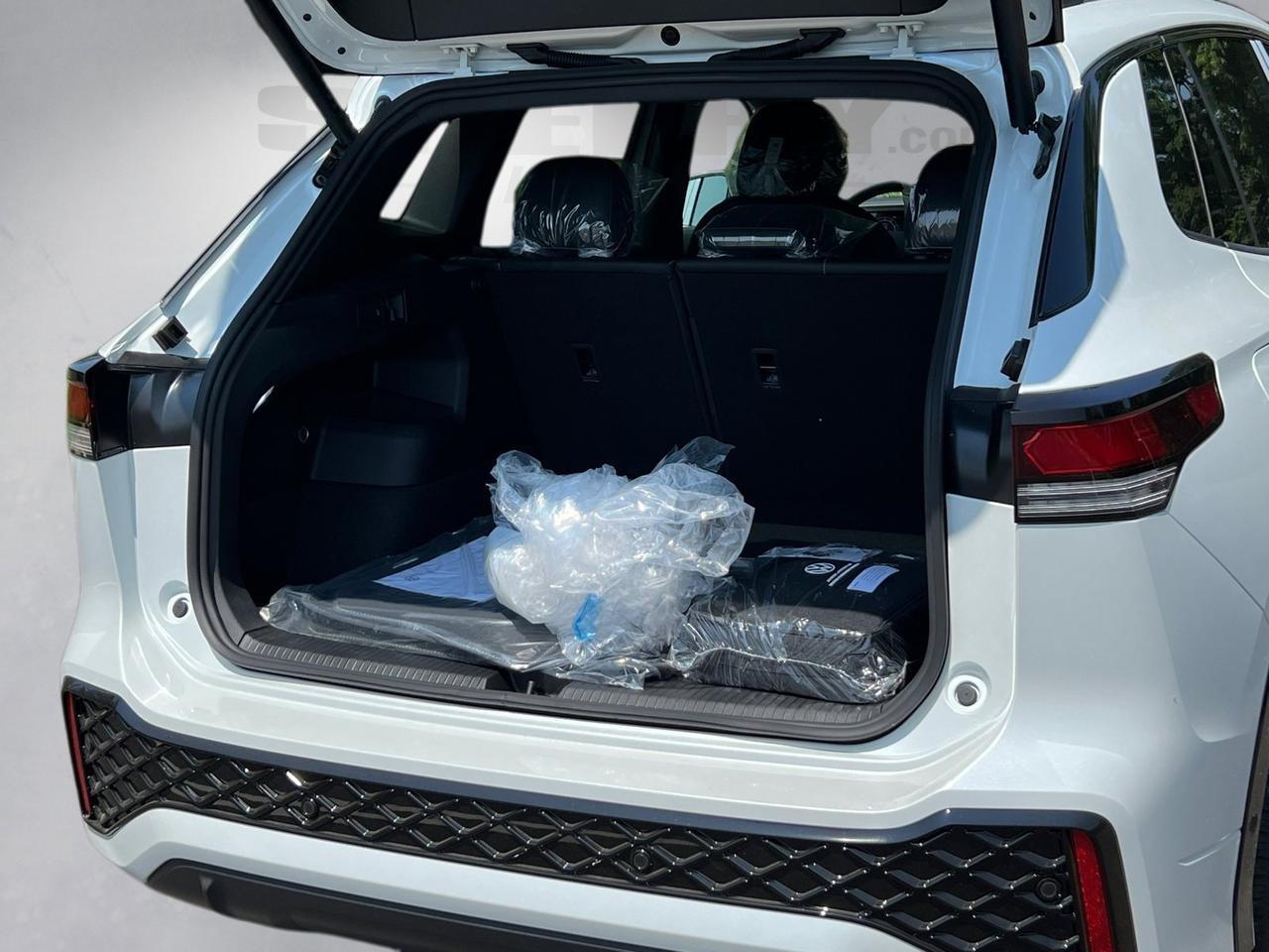 2025 Volkswagen Tiguan 2.0T SE R-Line Black Hagerstown MD