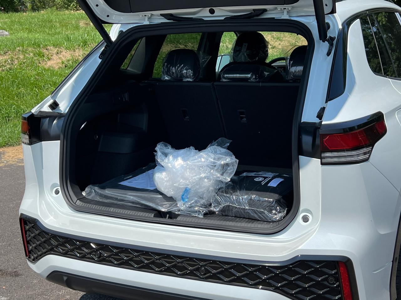 2025 Volkswagen Tiguan 2.0T SE R-Line Black Hagerstown MD