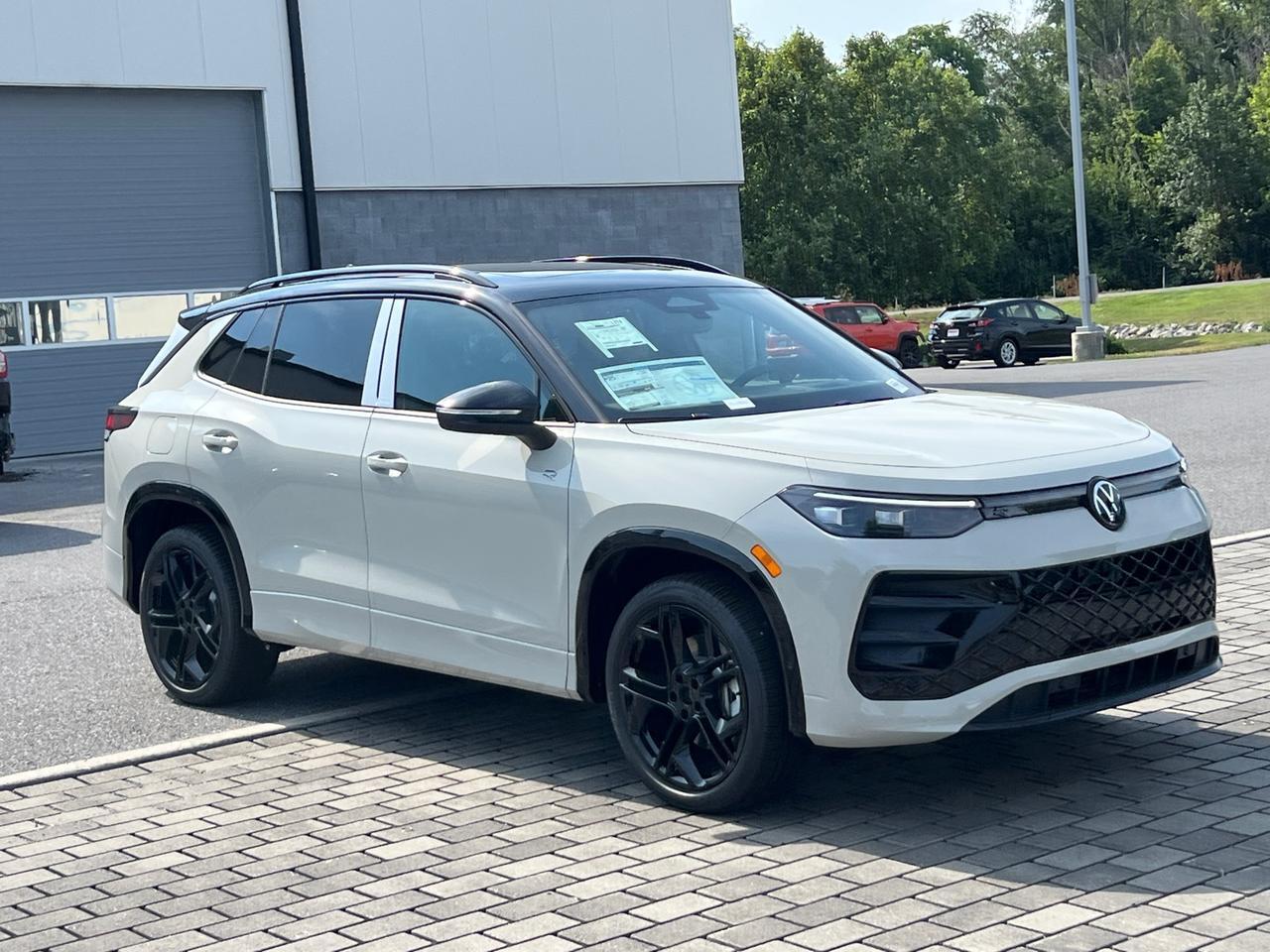 2025 Volkswagen Tiguan 2.0T SE R-Line Black Hagerstown MD