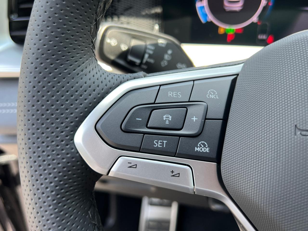 2025 Volkswagen Tiguan 2.0T SE R-Line Black Hagerstown MD