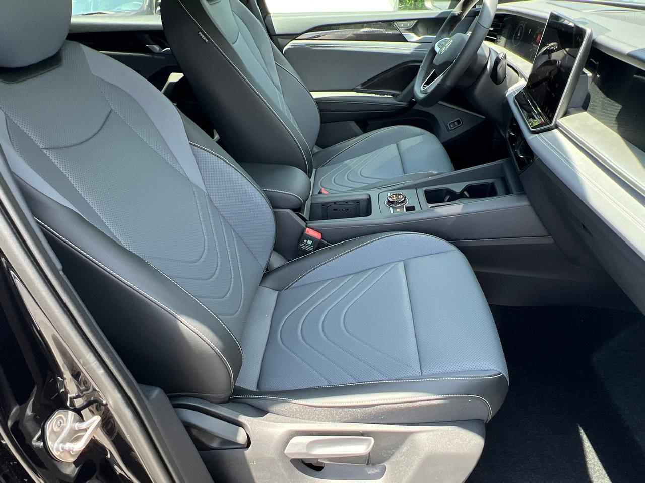 2025 Volkswagen Tiguan 2.0T SE R-Line Black Hagerstown MD