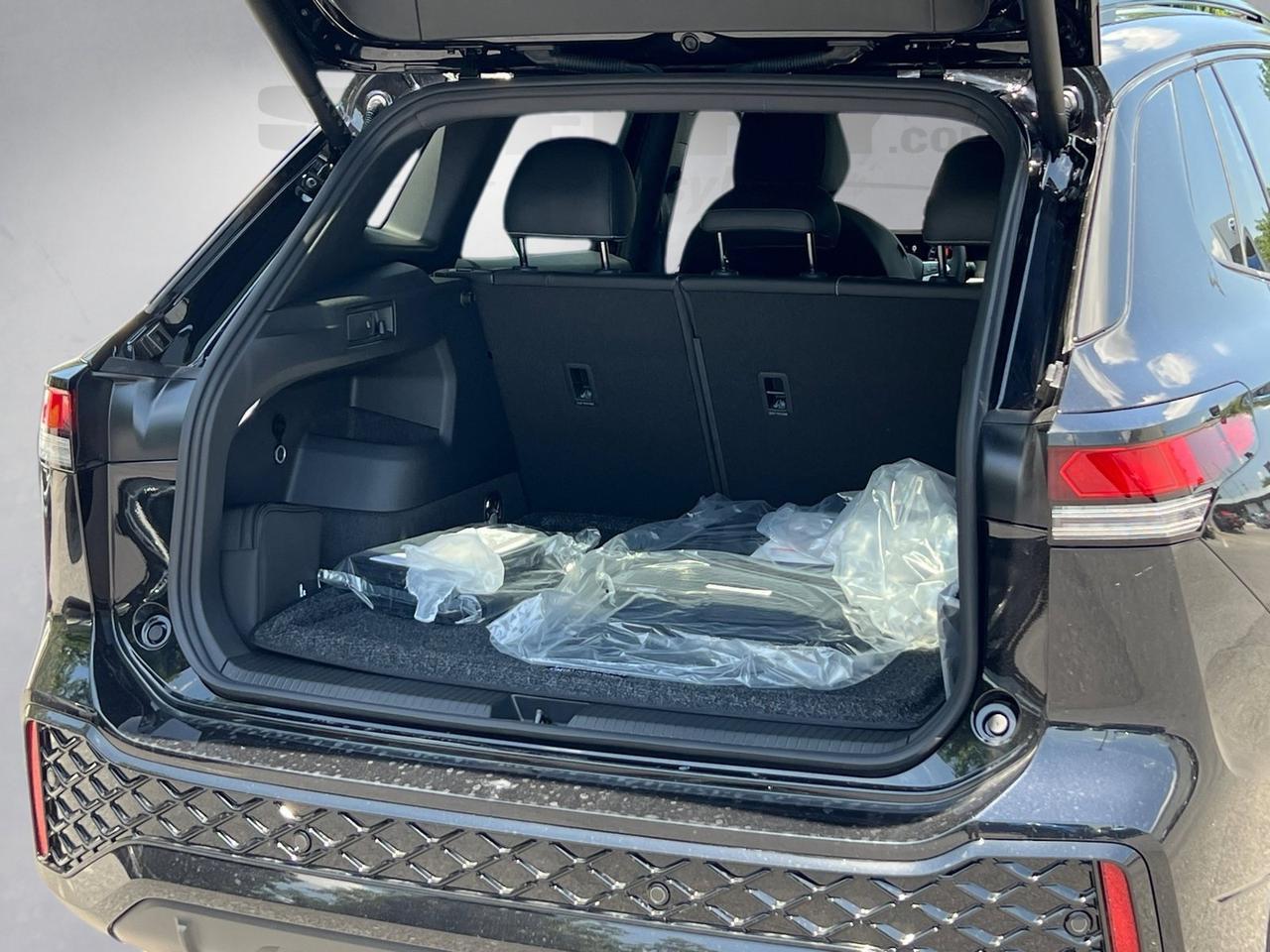 2025 Volkswagen Tiguan 2.0T SE R-Line Black Hagerstown MD