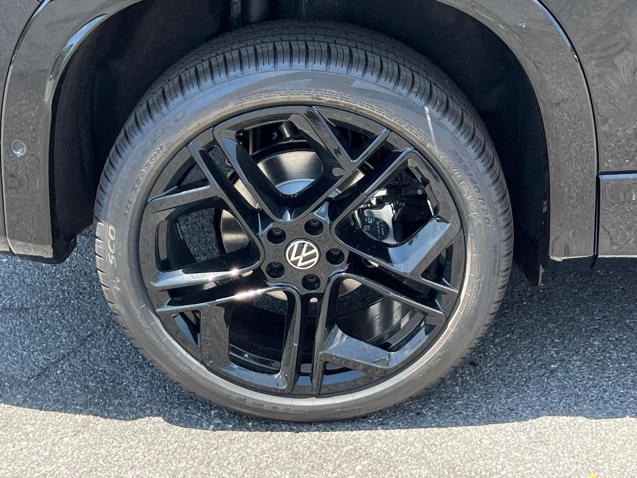 2025 Volkswagen Tiguan 2.0T SE R-Line Black Hagerstown MD