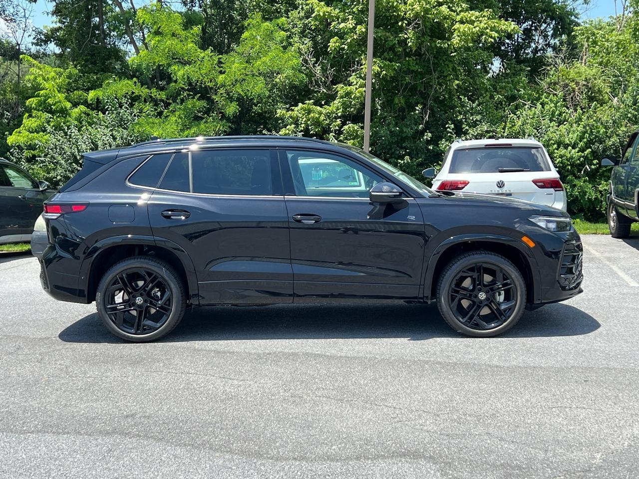 2025 Volkswagen Tiguan 2.0T SE R-Line Black Hagerstown MD