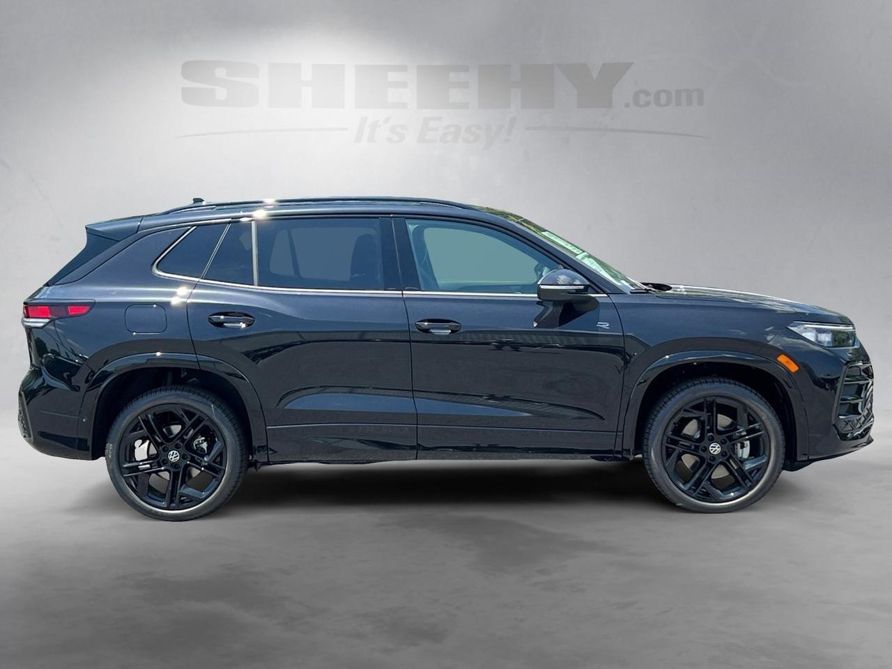 2025 Volkswagen Tiguan 2.0T SE R-Line Black Hagerstown MD