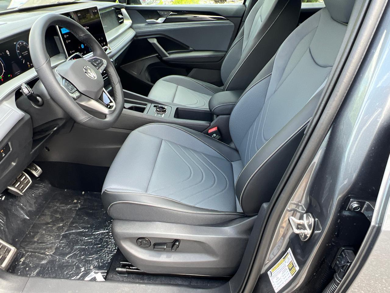 2025 Volkswagen Tiguan 2.0T SE R-Line Black Hagerstown MD