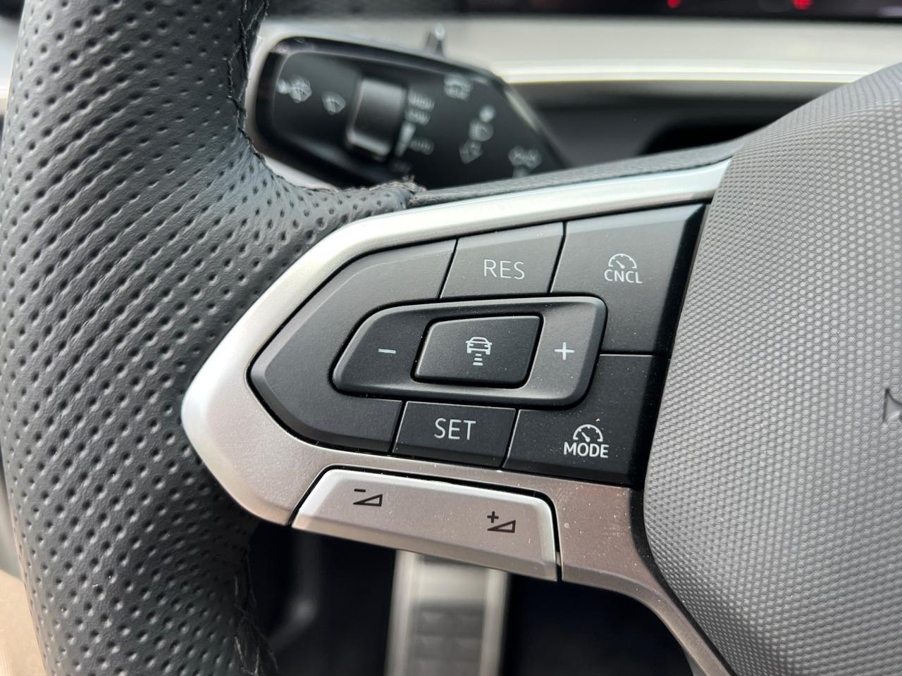 2025 Volkswagen Tiguan 2.0T SE R-Line Black Hagerstown MD