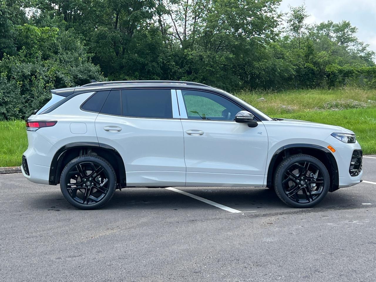 2025 Volkswagen Tiguan 2.0T SE R-Line Black Hagerstown MD