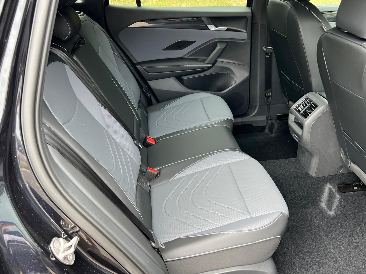 2025 Volkswagen Tiguan 2.0T SE R-Line Black Hagerstown MD