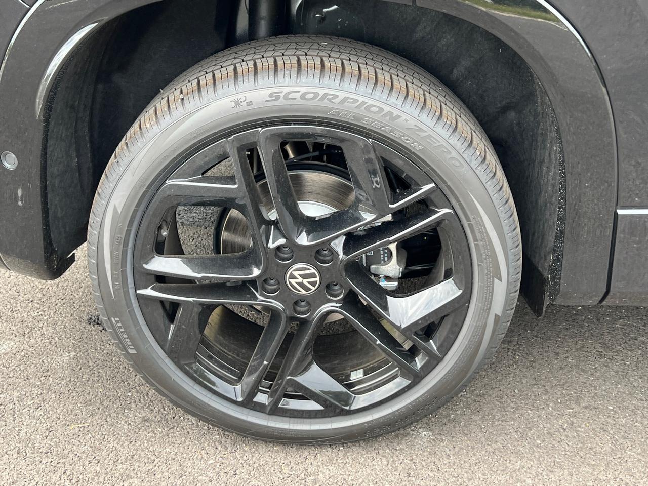 2025 Volkswagen Tiguan 2.0T SE R-Line Black Hagerstown MD