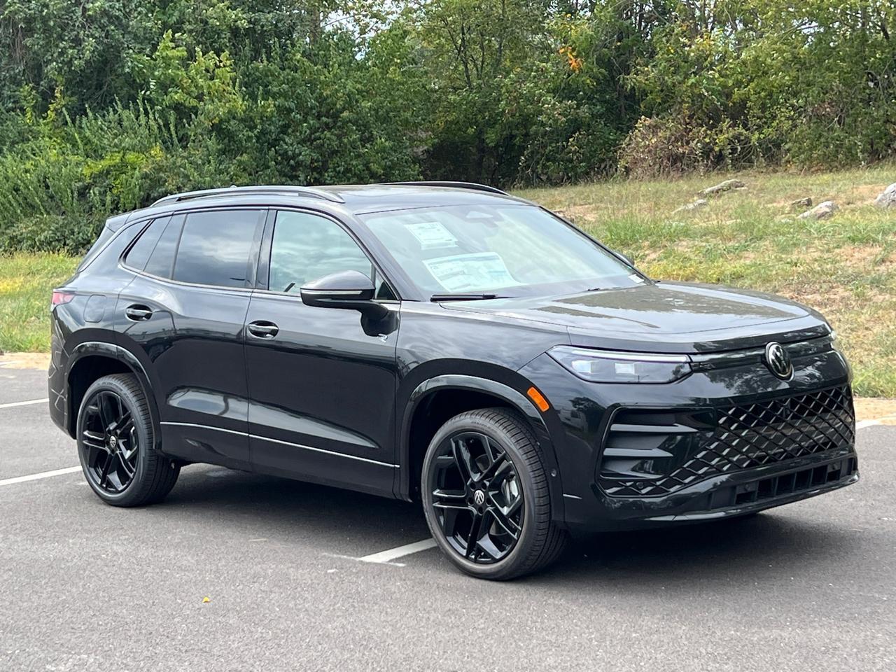 2025 Volkswagen Tiguan 2.0T SE R-Line Black Hagerstown MD