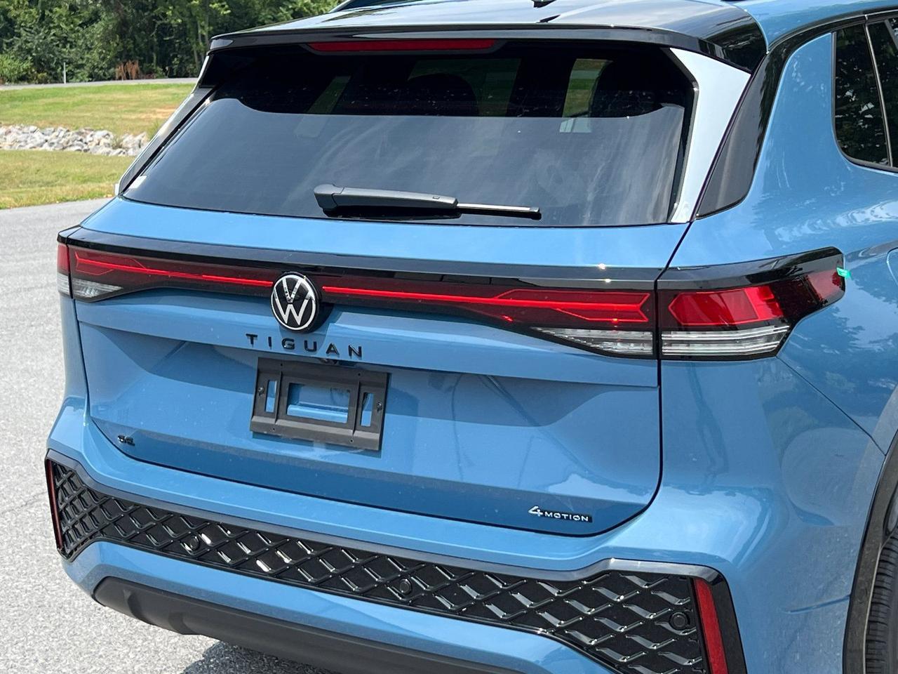 2025 Volkswagen Tiguan 2.0T SE R-Line Black Hagerstown MD