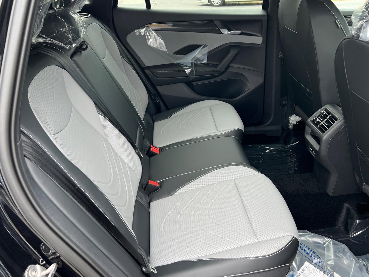 2025 Volkswagen Tiguan 2.0T SE R-Line Black Hagerstown MD
