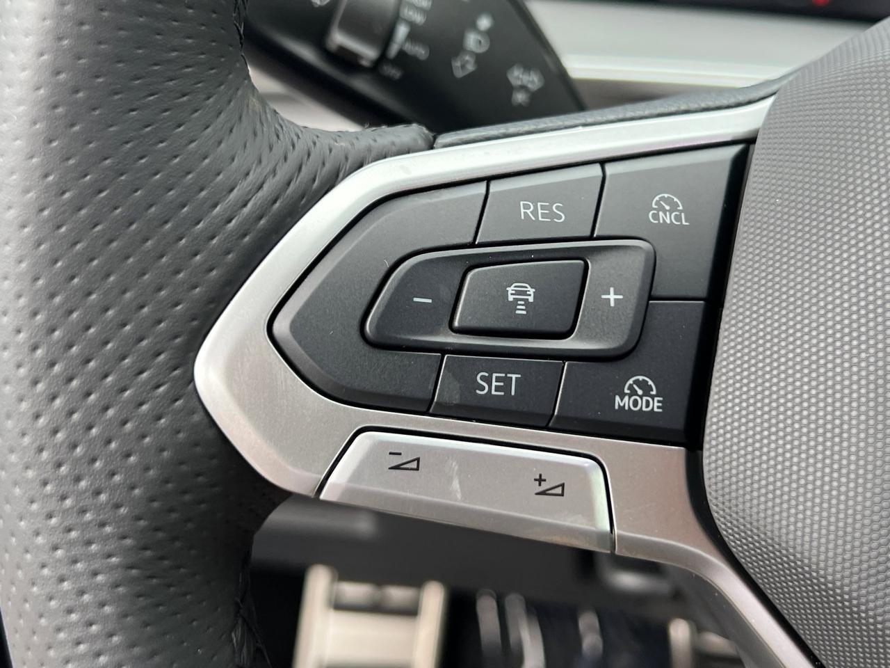 2025 Volkswagen Tiguan 2.0T SE R-Line Black Hagerstown MD