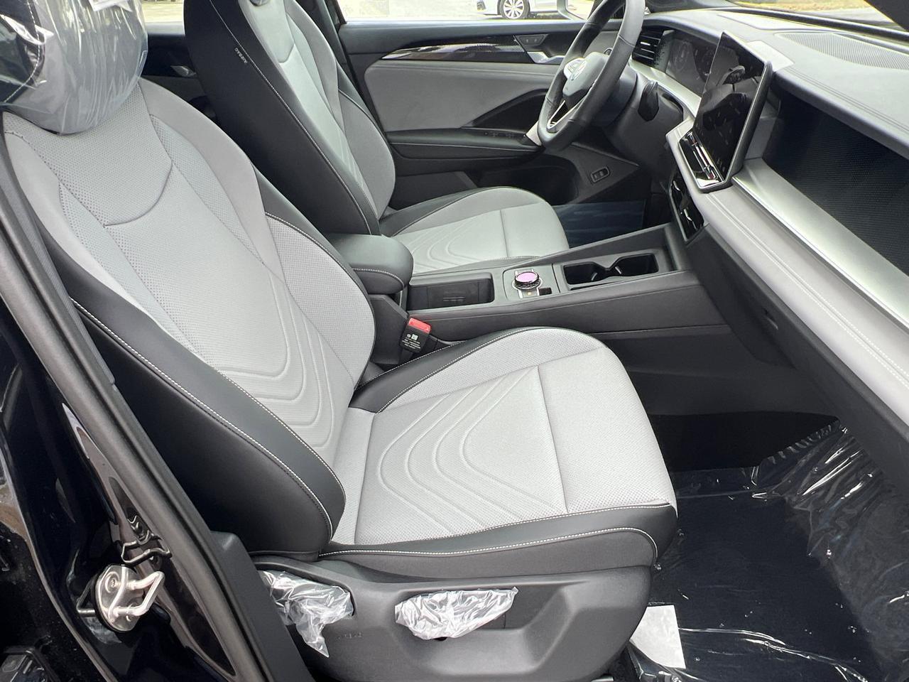 2025 Volkswagen Tiguan 2.0T SE R-Line Black Hagerstown MD