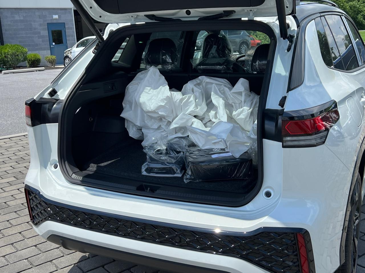 2025 Volkswagen Tiguan 2.0T SE R-Line Black Hagerstown MD