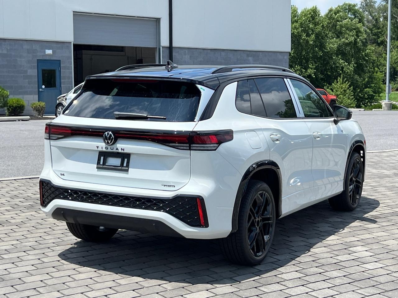 2025 Volkswagen Tiguan 2.0T SE R-Line Black Hagerstown MD