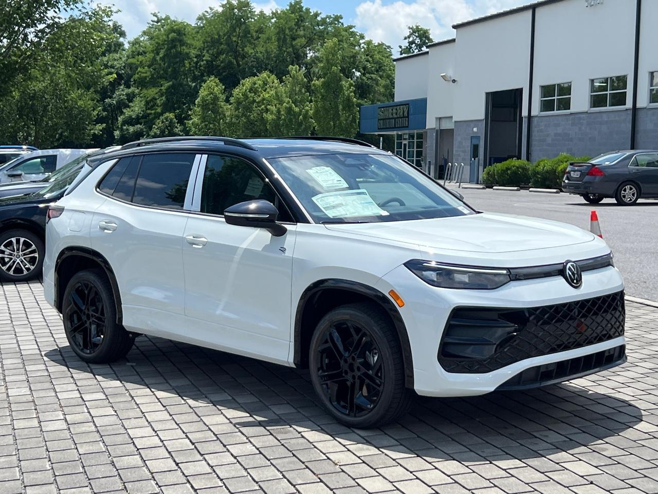 2025 Volkswagen Tiguan 2.0T SE R-Line Black Hagerstown MD