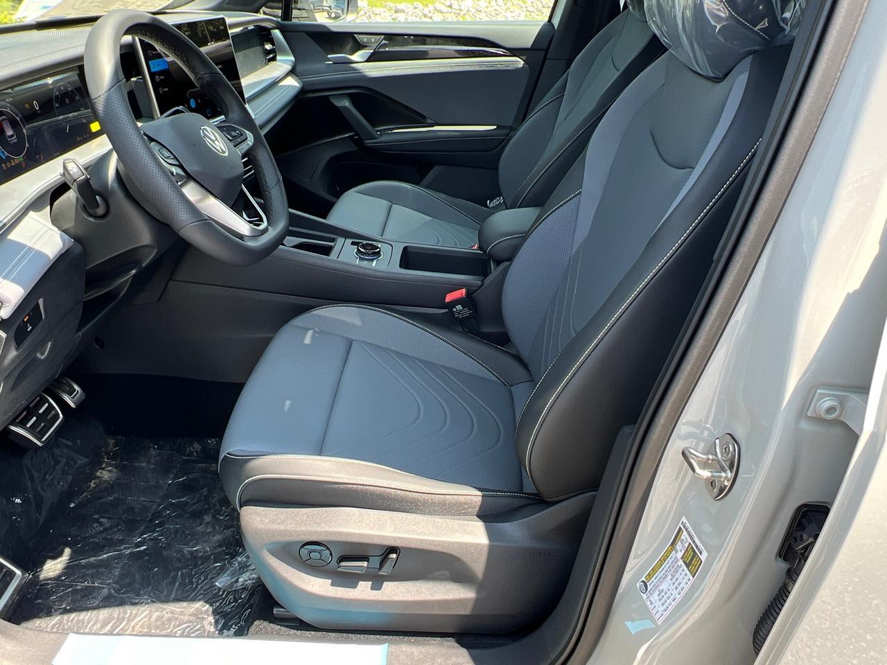 2025 Volkswagen Tiguan 2.0T SE R-Line Black Hagerstown MD