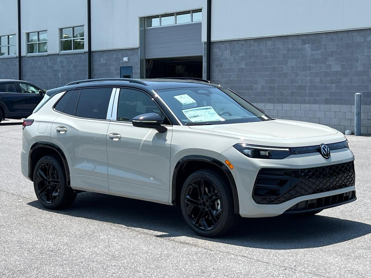2025 Volkswagen Tiguan 2.0T SE R-Line Black Hagerstown MD
