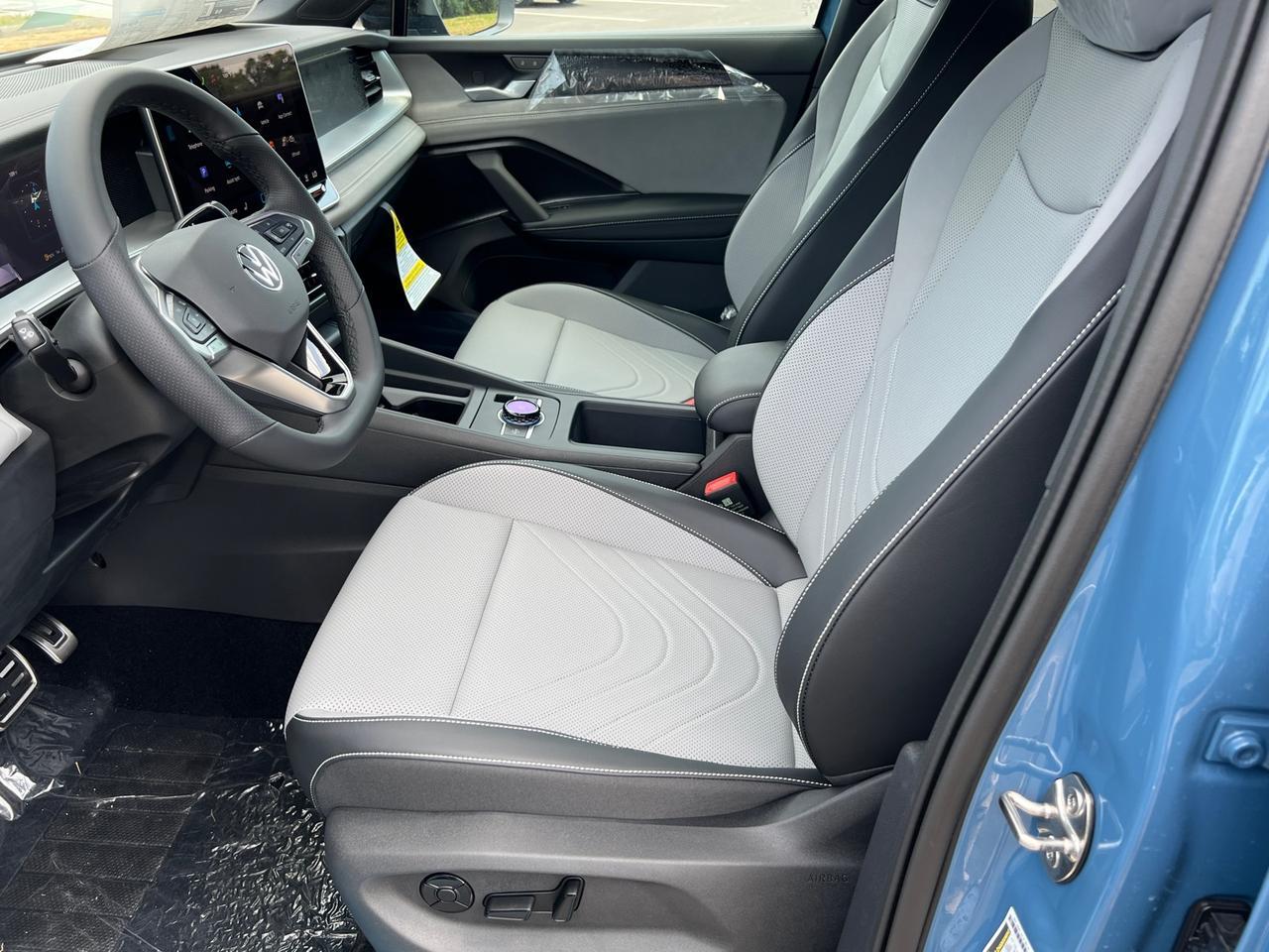 2025 Volkswagen Tiguan 2.0T SE R-Line Black Hagerstown MD
