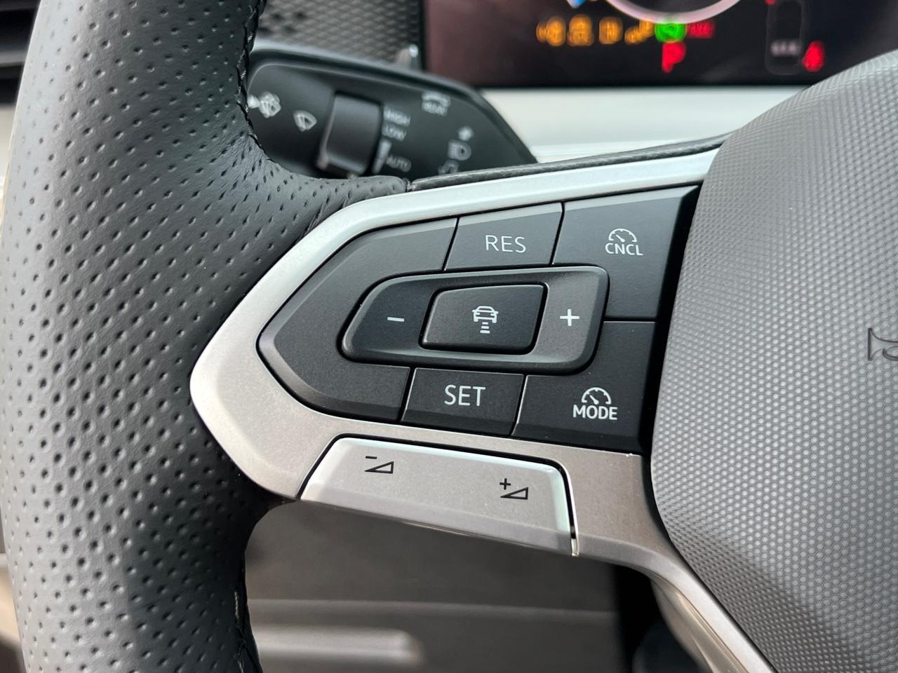 2025 Volkswagen Tiguan 2.0T SE R-Line Black Hagerstown MD