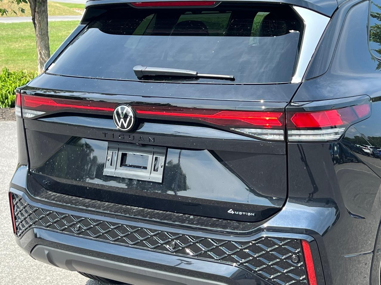 2025 Volkswagen Tiguan 2.0T SE R-Line Black Hagerstown MD