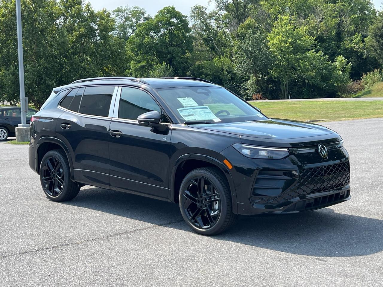 2025 Volkswagen Tiguan 2.0T SE R-Line Black Hagerstown MD