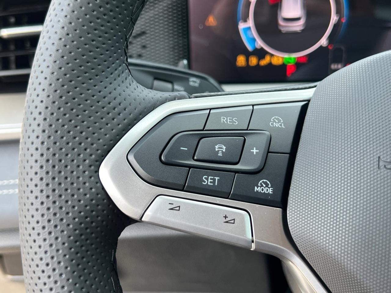 2025 Volkswagen Tiguan 2.0T SE R-Line Black Hagerstown MD